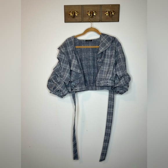 Cqbycq plaid puff shoulder wrap top Size Medium blouse - Picture 9 of 10